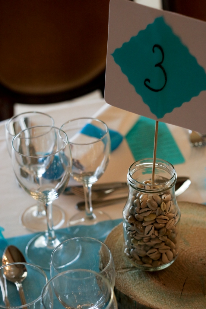 bocaux, original, bleu, chocolat, ruban organza, numéro de table, mariage